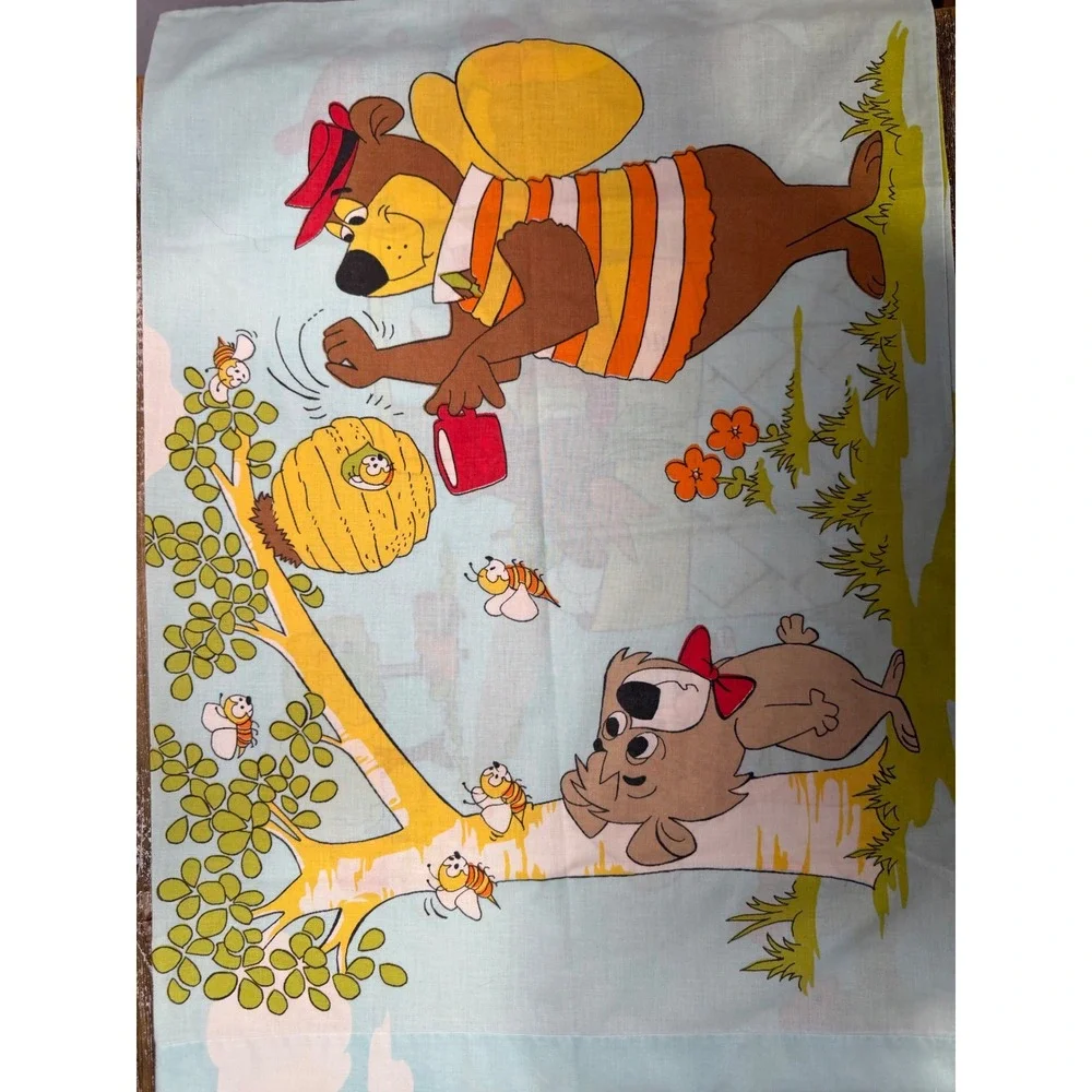 Vintage‎ Yogi Bear Boo-Boo Pillowcase Retro Hanna-Barbera Picnic Beehive